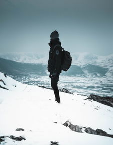 玉龙雪山徒步失联驴友遇难，挑战自然，安全至上